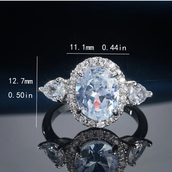unbranded Jewelry - Nwot Moissanite Halo 925 Sterling Silver Ring sz 6